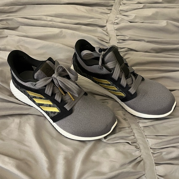 Adidas Women’s Bounce Running Shoes - Picture 1 of 3